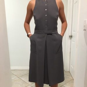 Front button crepe dress, with pockets. Mid-length